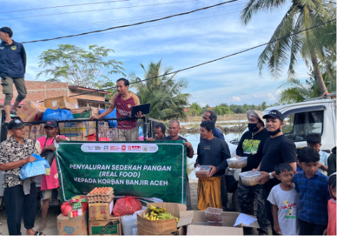 Food donation by Aceh Food Bank